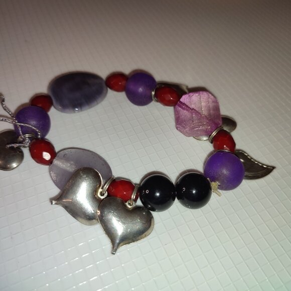 Large Bracelet Purple and Red Beads Handmade Vintage Hearts Charms - Picture 3 of 6